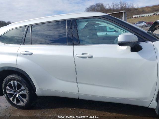 5TDGZRBH4NS593197 Toyota Highlander Xle