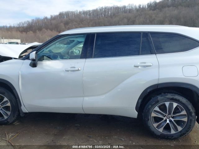 5TDGZRBH4NS593197 Toyota Highlander Xle