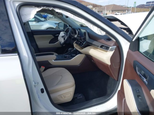 5TDGZRBH4NS593197 Toyota Highlander Xle