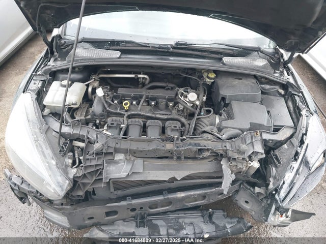 Ford FOCUS SE 2016 1FADP3F20GL382147 Image 10