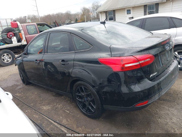 Ford FOCUS SE 2016 1FADP3F20GL382147 Image 3