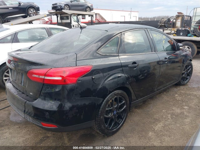 Ford FOCUS SE 2016 1FADP3F20GL382147 Image 4