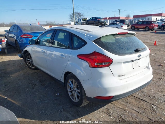 Ford FOCUS SE 2015 1FADP3K29FL288479 Image 3