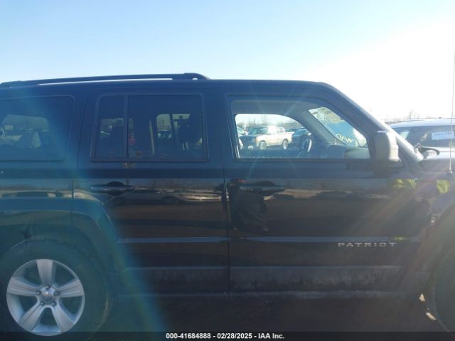 1C4NJPBB6GD703468 Jeep Patriot Sport