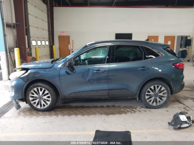 1FMCU9J97LUC12700 Ford Escape Titanium