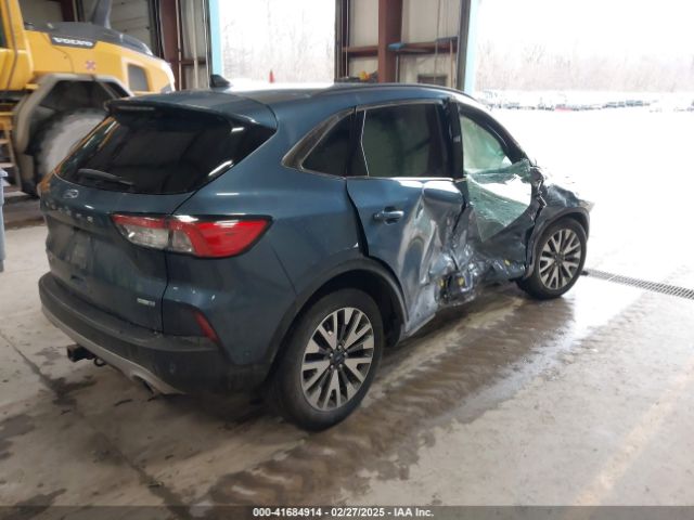 1FMCU9J97LUC12700 Ford Escape Titanium