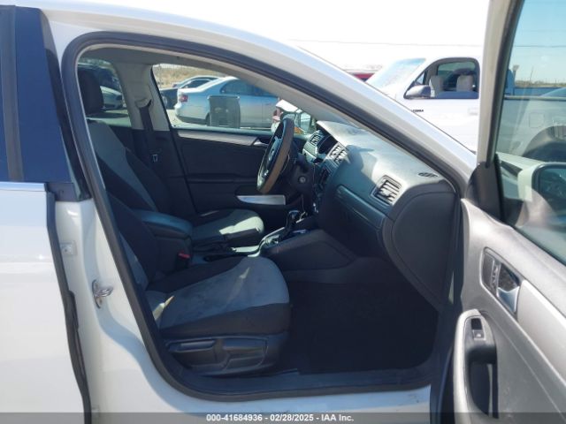 3VW2B7AJ5HM207945 Volkswagen Jetta 1.4t S