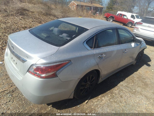 Nissan Altima 2.5 S 2015 1N4AL3AP0FC202634 Image 4