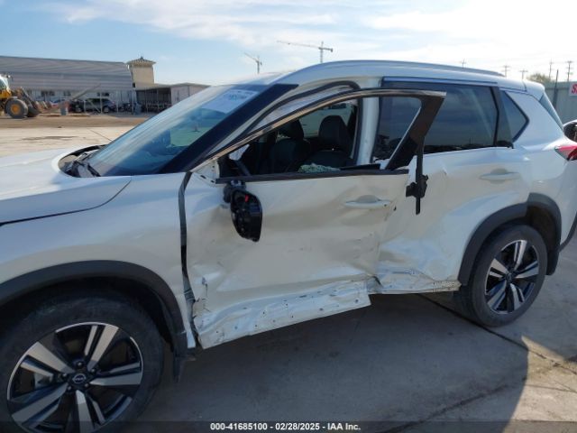 5N1BT3CA1PC827774 Nissan Rogue Sl Fwd