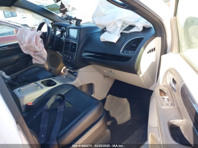 2C4RDGCG3KR752667 Dodge Grand Caravan Sxt
