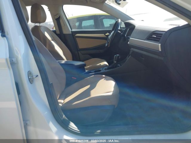 2019 VOLKSWAGEN JETTA 3VWC57BU1KM135315 Photo 4