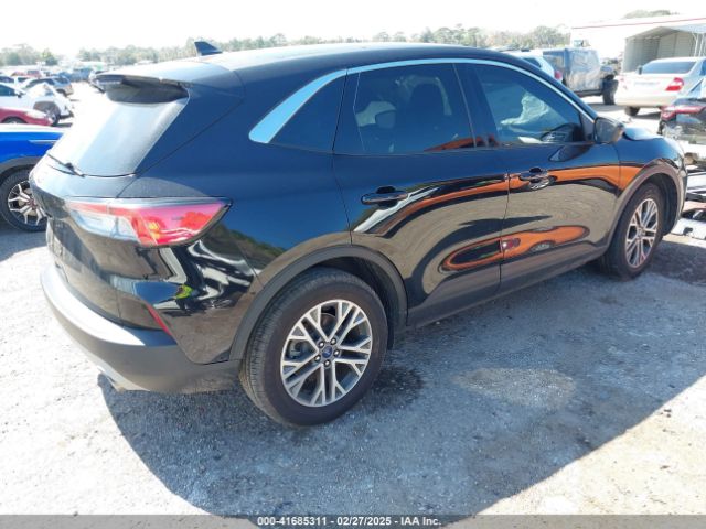 1FMCU0H61NUA67745 Ford ESCAPE SEL
