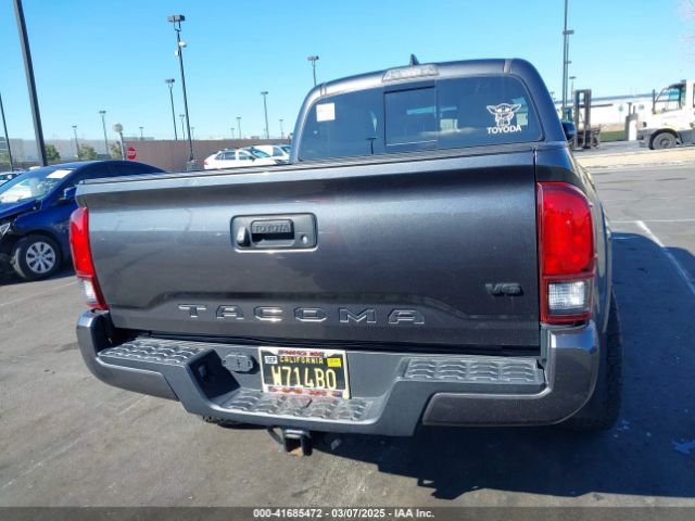 3TMAZ5CN0JM077058 Toyota Tacoma Trd Sport