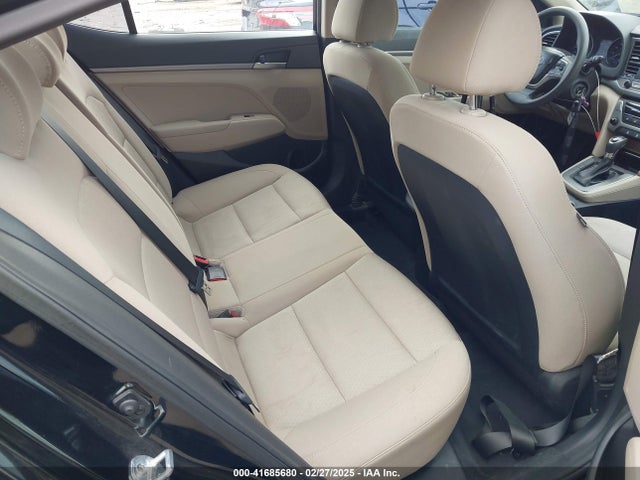 5NPD74LF1JH342081 Hyundai ELANTRA SE