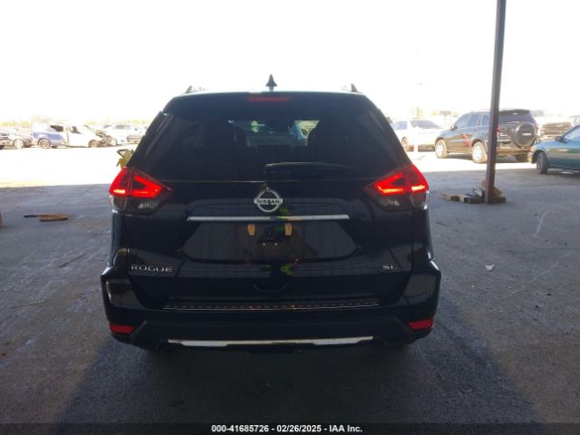 5N1AT2MTXJC832517 Nissan Rogue Sl