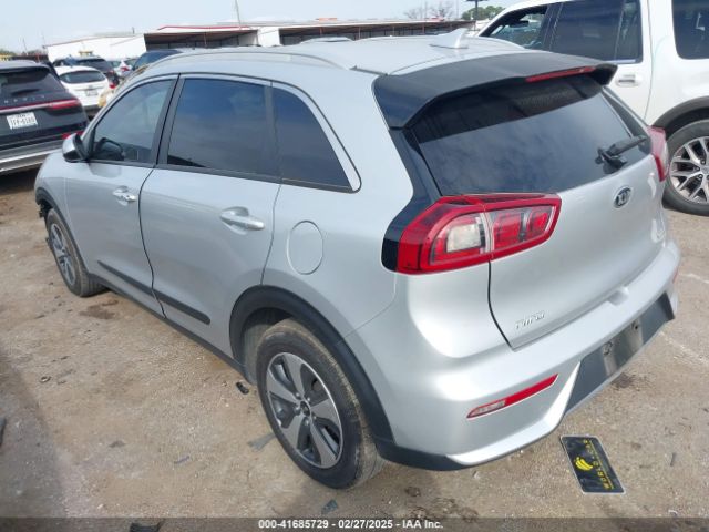 KNDCB3LC0K5276280 KIA NIRO LX