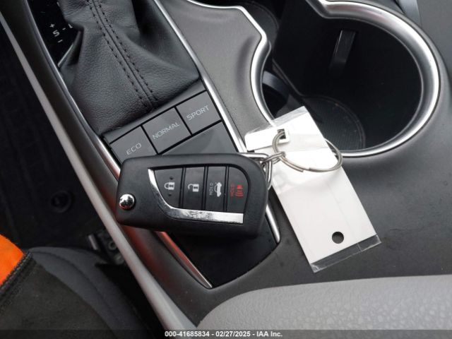 4T1C11AK8PU744203 Toyota CAMRY LE