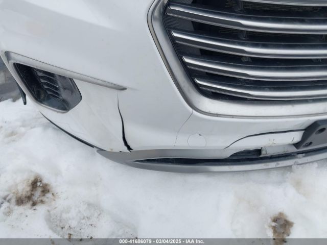 KM8SMDHF9JU274607 Hyundai Santa Fe Se