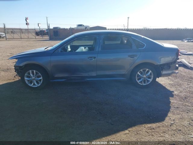 1VWAT7A39HC071640 Volkswagen Passat 1.8t S