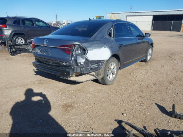 1VWAT7A39HC071640 Volkswagen Passat 1.8t S