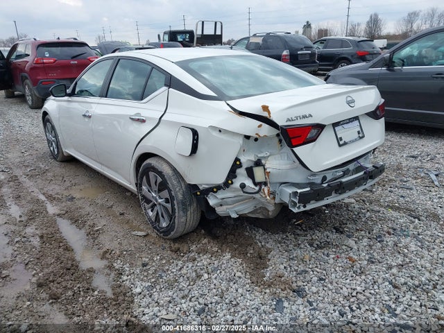 1N4BL4BV4RN405882 Nissan Altima S Fwd
