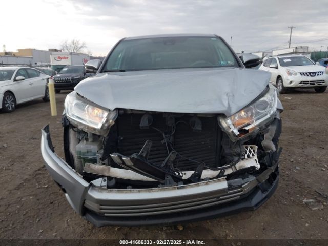 5TDBZRFH4JS492448 Toyota Highlander Le