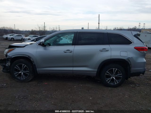 5TDBZRFH4JS492448 Toyota Highlander Le