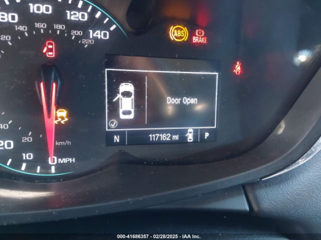 3GNCJNSB5KL196519 Chevrolet TRAX LS