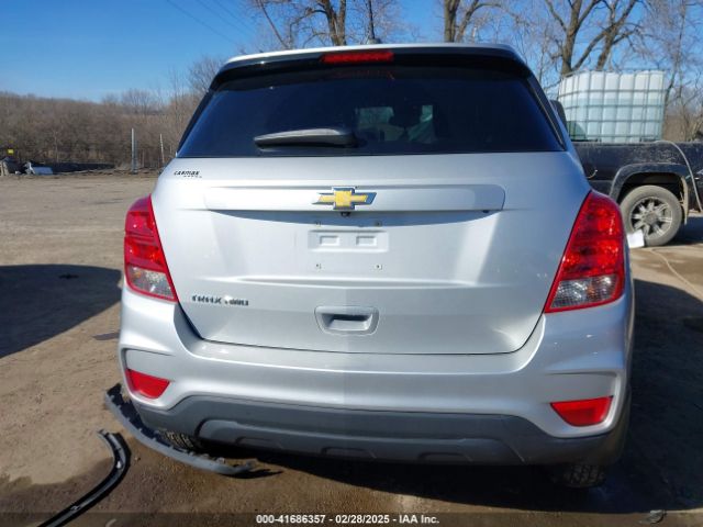3GNCJNSB5KL196519 Chevrolet TRAX LS
