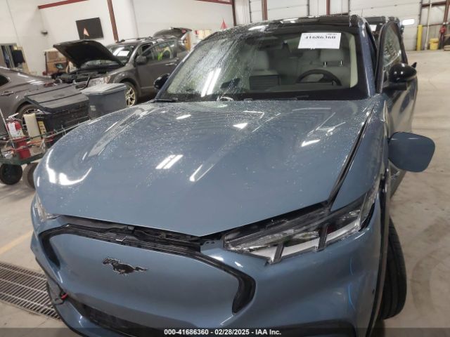 3FMTK3R49PMA92128 Ford Mustang Mach-e Premium