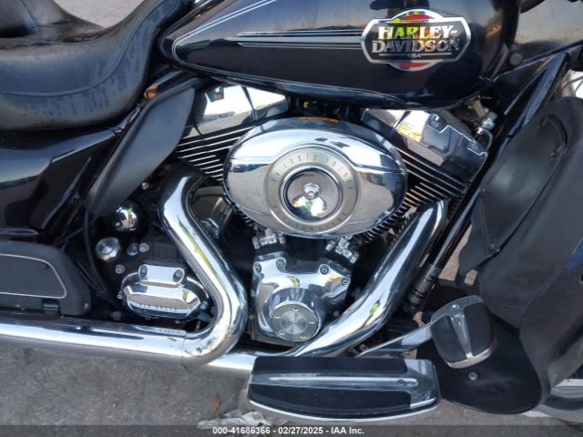 2011 HARLEY-DAVIDSON FLHTCU 1HD1FC416BB677292 Photo 7