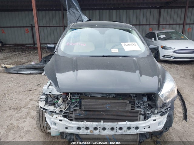 1FMCU9G91KUC08423 Ford ESCAPE SE