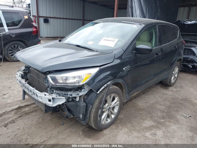 1FMCU9G91KUC08423 Ford ESCAPE SE