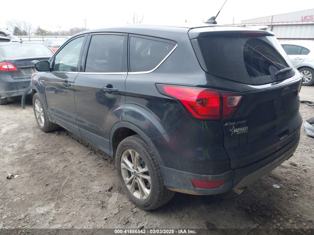 1FMCU9G91KUC08423 Ford ESCAPE SE
