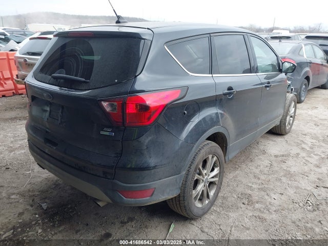 1FMCU9G91KUC08423 Ford ESCAPE SE