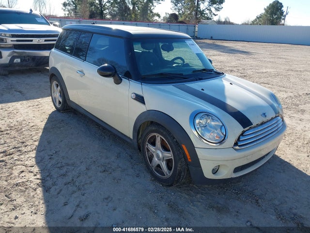 2009 MINI COOPER CLUBMAN WMWML33509TX34843 Photo 0