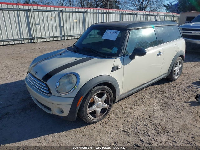 2009 MINI COOPER CLUBMAN WMWML33509TX34843 Photo 1