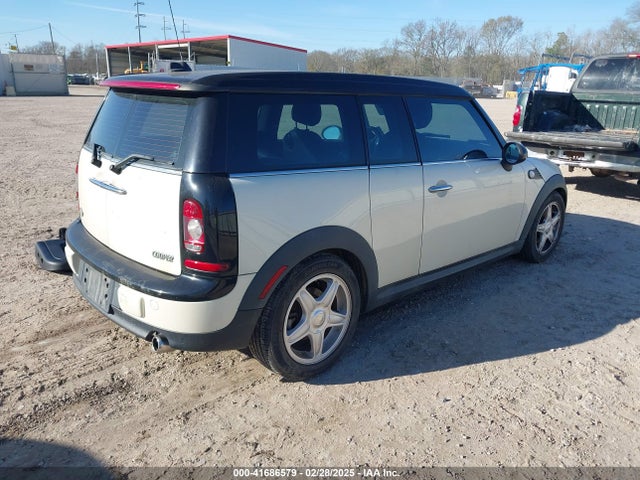 2009 MINI COOPER CLUBMAN WMWML33509TX34843 Photo 3