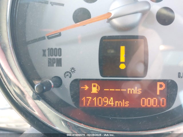 2009 MINI COOPER CLUBMAN WMWML33509TX34843 Photo 6