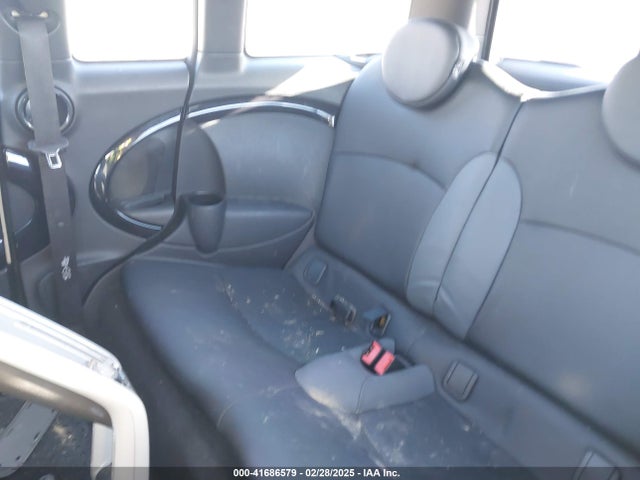 2009 MINI COOPER CLUBMAN WMWML33509TX34843 Photo 7