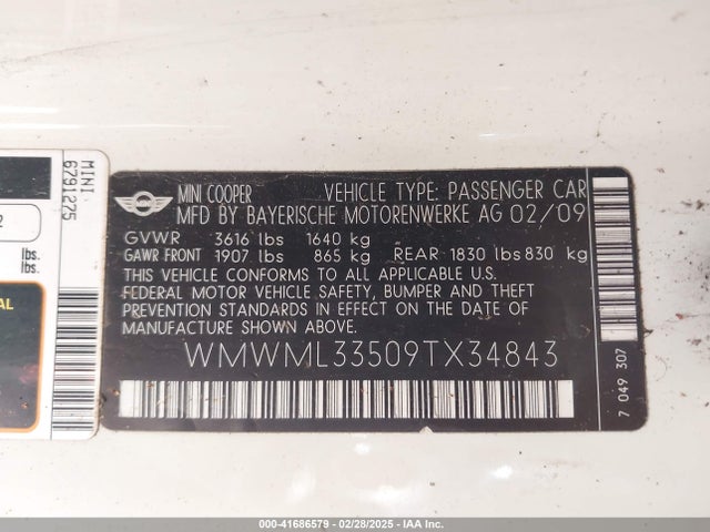 2009 MINI COOPER CLUBMAN WMWML33509TX34843 Photo 8