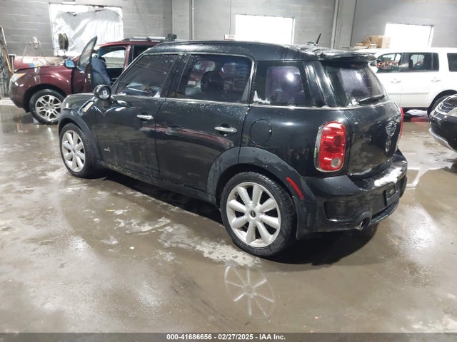 2011 MINI COOPER S COUNTRYMAN WMWZC5C56BWM10043 Photo 2