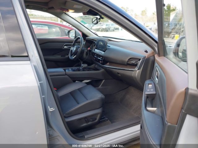 JN8AT3CA1MW028852 Nissan Rogue Sl Fwd