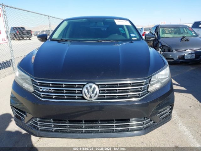 1VWDT7A31HC082161 Volkswagen Passat 1.8t R-line