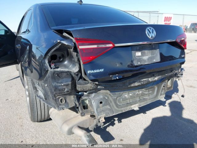1VWDT7A31HC082161 Volkswagen Passat 1.8t R-line