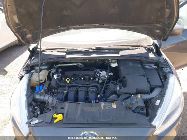 Ford FOCUS SE 2018 1FADP3F28JL238384 Image 10