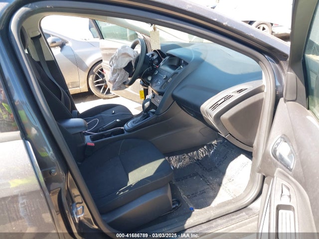 Ford FOCUS SE 2018 1FADP3F28JL238384 Image 5