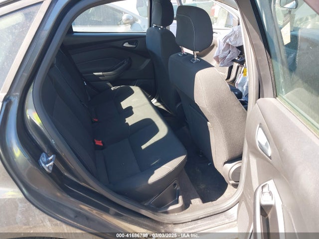 Ford FOCUS SE 2018 1FADP3F28JL238384 Image 8