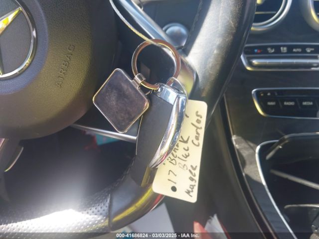 WDDWJ4JBXHF438991 Mercedes-Benz C 300
