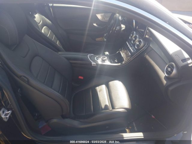 WDDWJ4JBXHF438991 Mercedes-Benz C 300